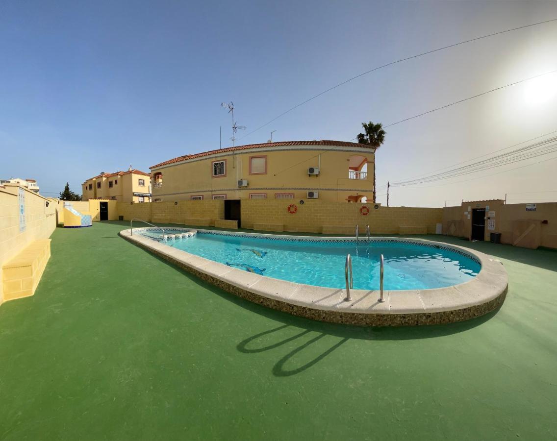 Ferienwohnung La Siesta Torrevieja Exterior foto